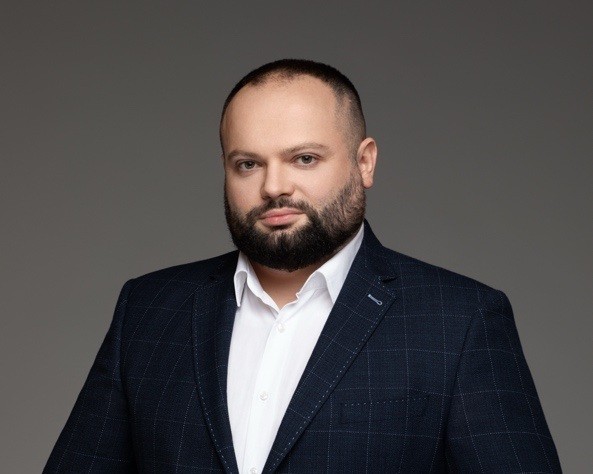 Dr. Tomasz Piątek